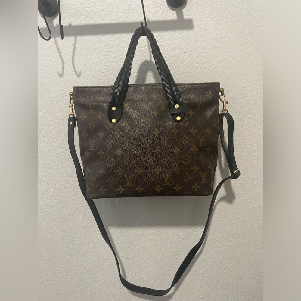 Authentic Louis Vuitton Monogram Cabas PM